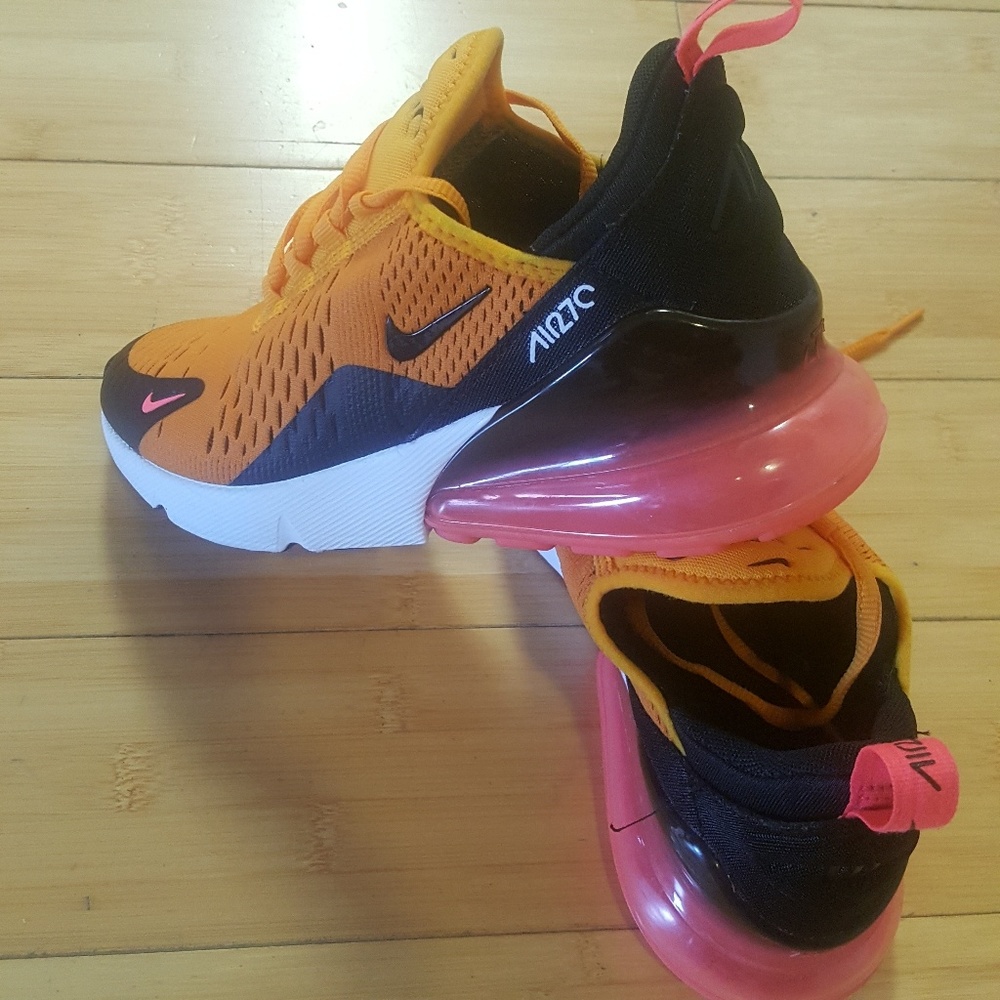 Nike Air Max  270 University Gold - Picture 6 of 8